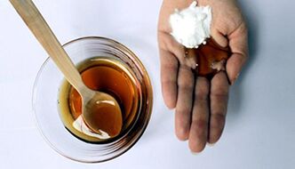 A mixture of soda and honey is a folk remedy that helps increase blood circulation in the penis